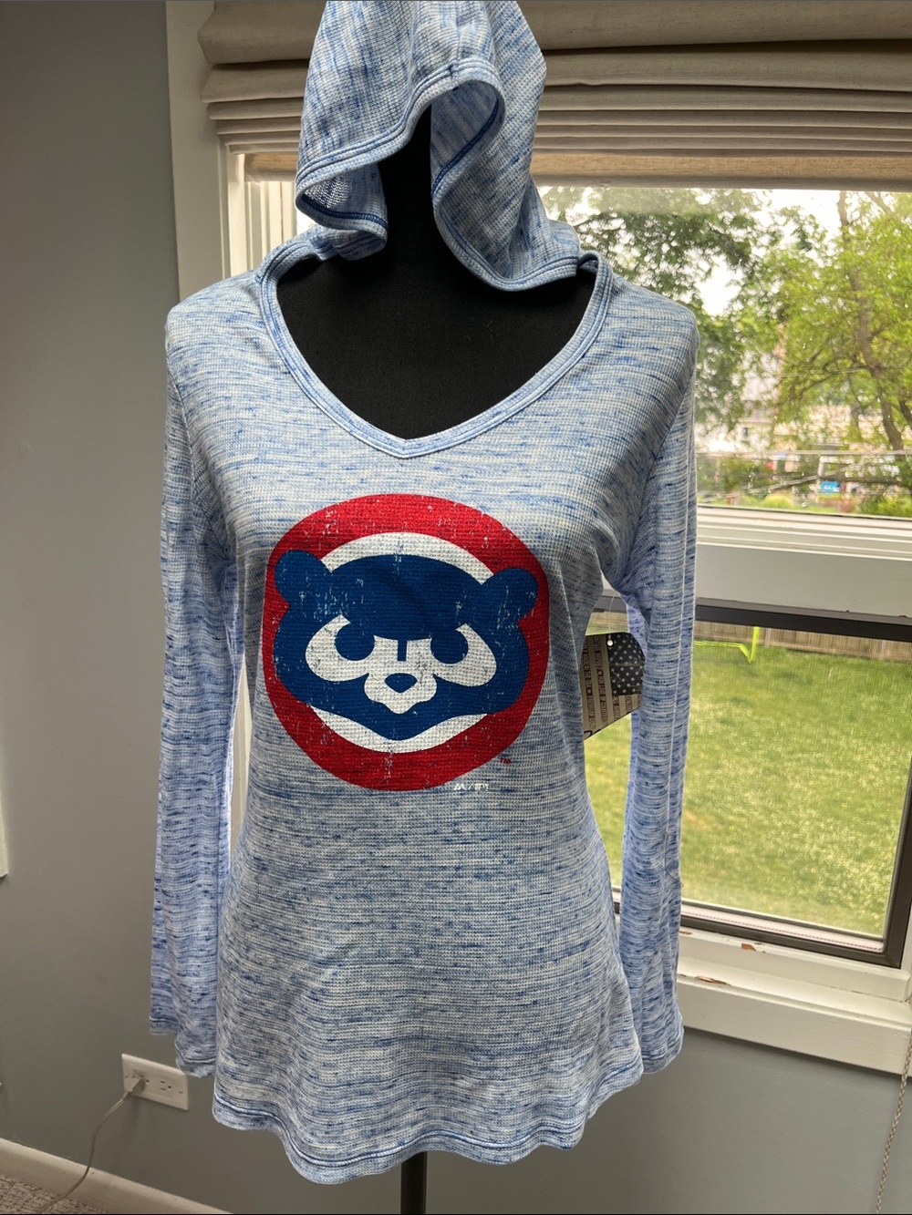 Women's Chicago Cubs Hooded Long Sleeve Tee L NWT!